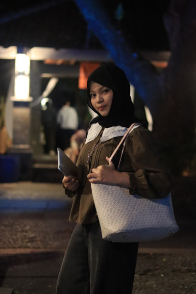 N2323 - Razan